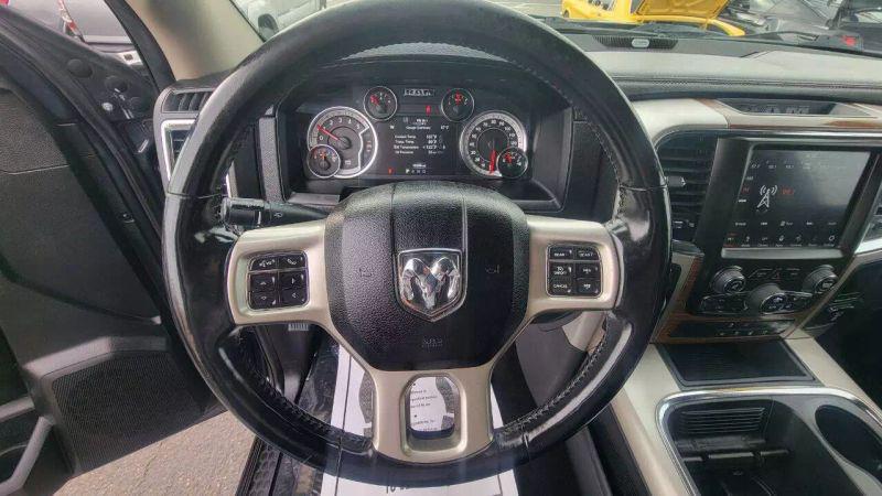 2018 Ram 1500 Laramie Crew Cab 4x4 5'7" Box