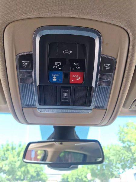2019 Ram 1500 Laramie Crew Cab 4x4 5'7" Box