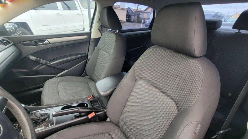 2013 Volkswagen Passat 2.5L S