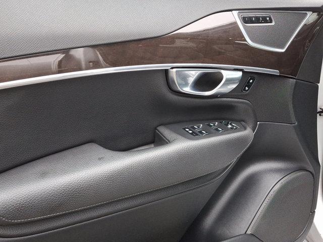 2018 Volvo XC90 T5 Momentum