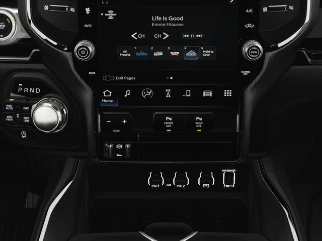 2025 Ram 1500 Laramie Crew Cab 4x4 5'7" Box