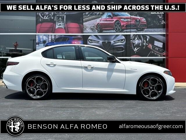 2025 Alfa Romeo Giulia GIULIA AWD 2025 Alfa Romeo Giulia GIULIA AWD