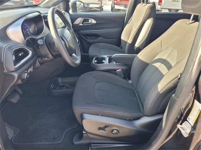 2023 Chrysler Pacifica Touring