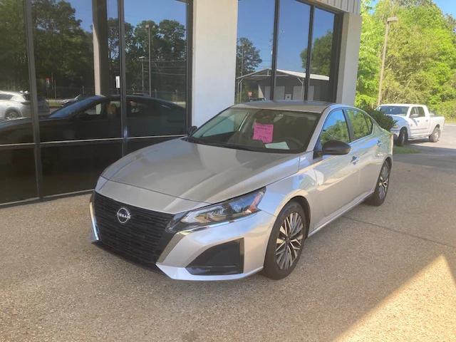 2024 Nissan Altima SV FWD