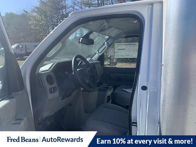 2026 Ford E-350 Cutaway 2026 FORD E-350 CUTAWAY CHASSIS 2DR 138 WB HD