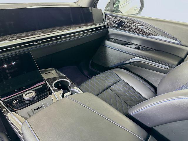 2025 Cadillac Escalade Luxury 1 AWD