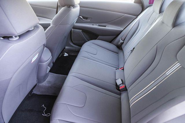 2025 Hyundai Elantra Hybrid SEL Sport