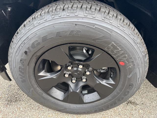 2025 RAM Ram 1500 RAM 1500 TRADESMAN CREW CAB 4X4 57 BOX