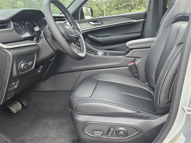 2025 Jeep Grand Cherokee GRAND CHEROKEE LIMITED 4X2