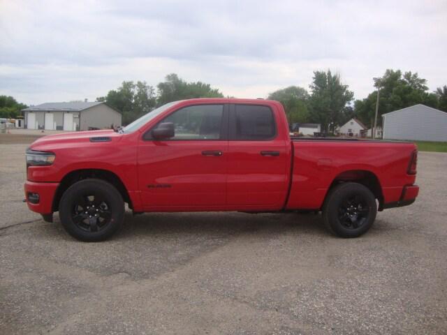 2025 RAM Ram 1500 RAM 1500 TRADESMAN QUAD CAB 4X4 64 BOX