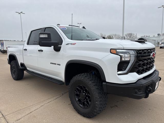2024 Chevrolet Silverado 2500HD 4WD Crew Cab Standard Bed ZR2