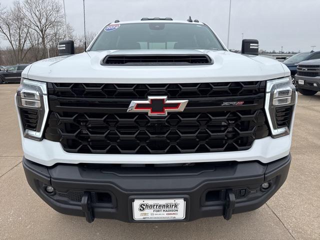 2024 Chevrolet Silverado 2500HD 4WD Crew Cab Standard Bed ZR2