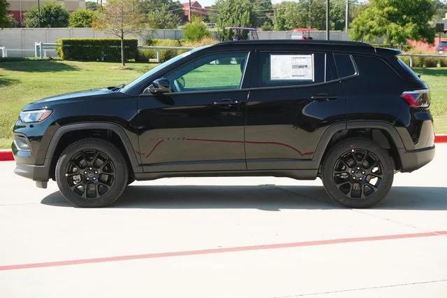 2025 Jeep Compass COMPASS LATITUDE 4X4