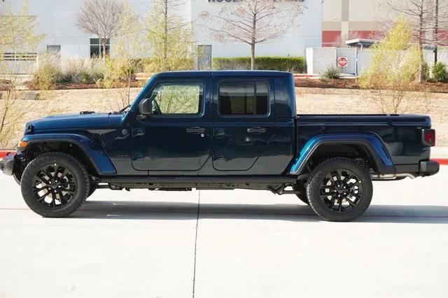 2025 Jeep Gladiator GLADIATOR NIGHTHAWK 4X4