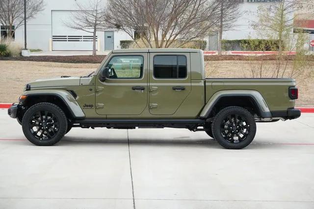 2025 Jeep Gladiator GLADIATOR NIGHTHAWK 4X4