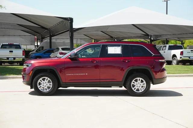 2024 Jeep Grand Cherokee Laredo 4x2