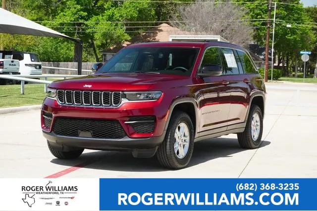 2024 Jeep Grand Cherokee Laredo 4x2