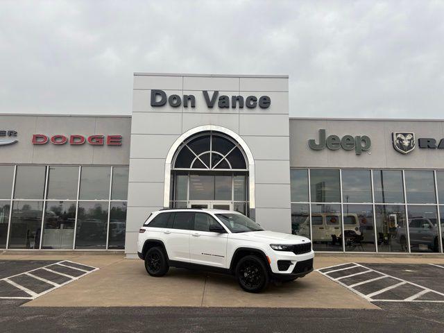 2024 Jeep Grand Cherokee Altitude 4x4 2024 Jeep Grand Cherokee Altitude 4x4