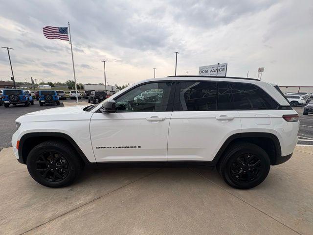 2024 Jeep Grand Cherokee Altitude 4x4 2024 Jeep Grand Cherokee Altitude 4x4