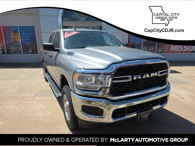 2022 RAM 2500 Tradesman Crew Cab 4x4 64 Box
