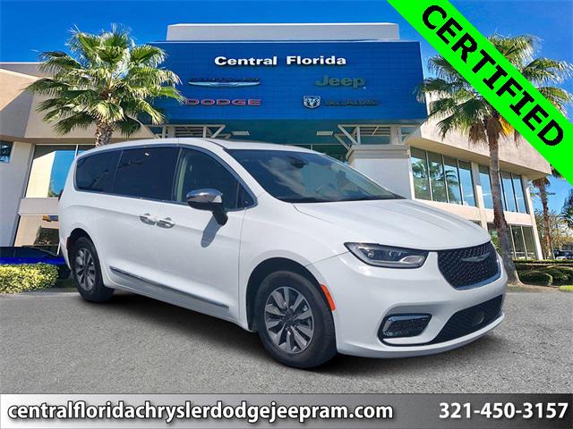 2023 Chrysler Pacifica Hybrid Limited