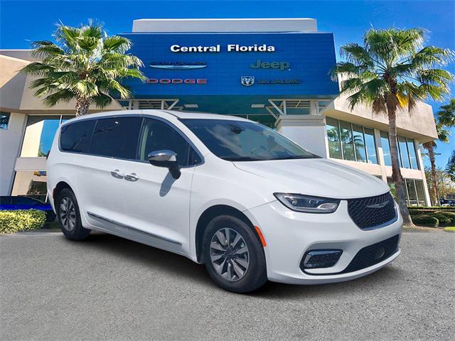 2023 Chrysler Pacifica Hybrid Limited