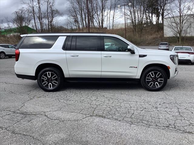2021 GMC Yukon XL 4WD AT4