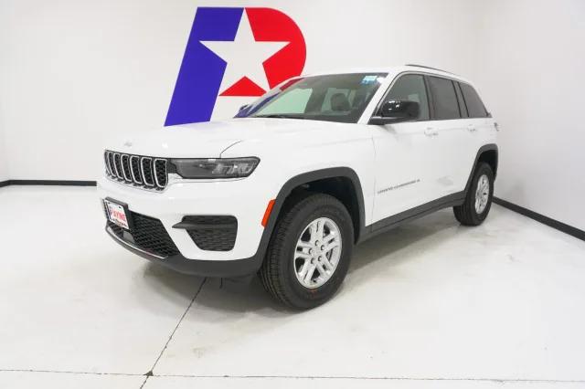 2025 Jeep Grand Cherokee GRAND CHEROKEE LAREDO 4X4