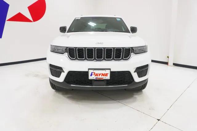 2025 Jeep Grand Cherokee GRAND CHEROKEE LAREDO 4X4