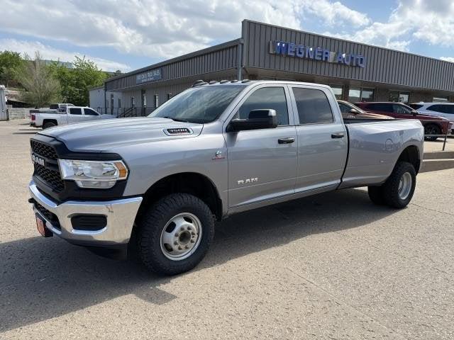 2022 RAM 3500 Tradesman Crew Cab 4x4 8 Box 2022 RAM 3500 Tradesman Crew Cab 4x4 8 Box