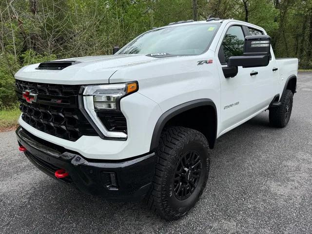 2025 Chevrolet Silverado 2500HD 4WD Crew Cab Standard Bed ZR2