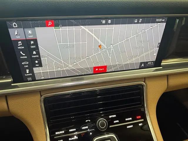 2018 Porsche Panamera 4