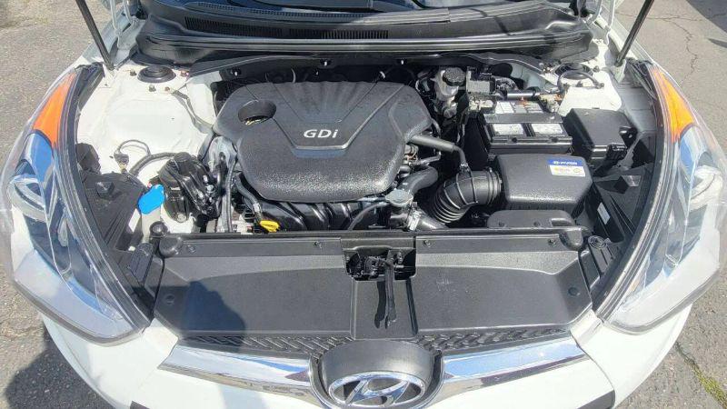 2017 Hyundai Veloster Base