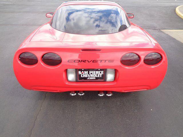 2001 Chevrolet Corvette Base