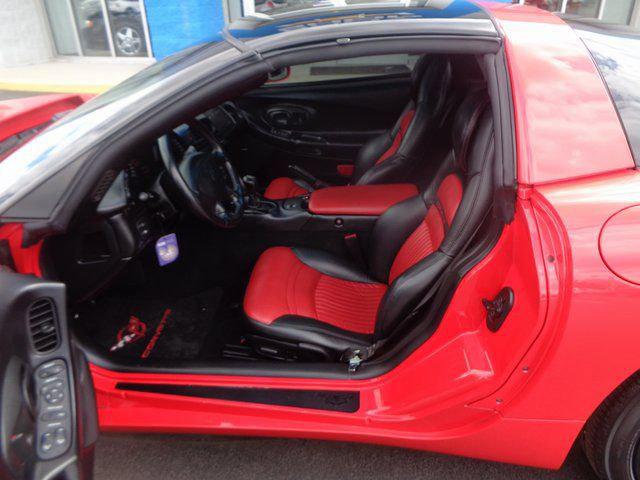 2001 Chevrolet Corvette Base