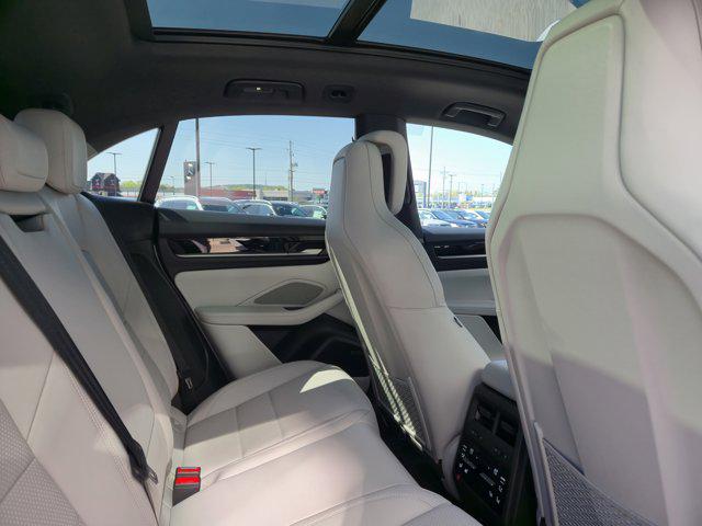 2025 Porsche Macan Electric 4