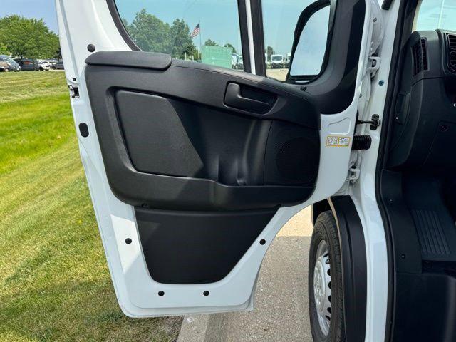 2025 Ram ProMaster Cargo Van Tradesman Low Roof 136" WB w/Pass Seat