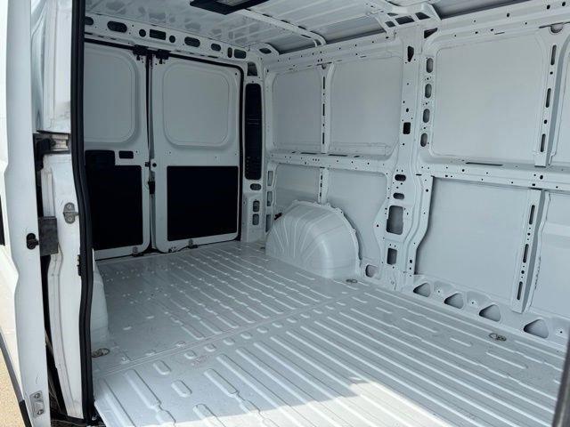2025 Ram ProMaster Cargo Van Tradesman Low Roof 136" WB w/Pass Seat