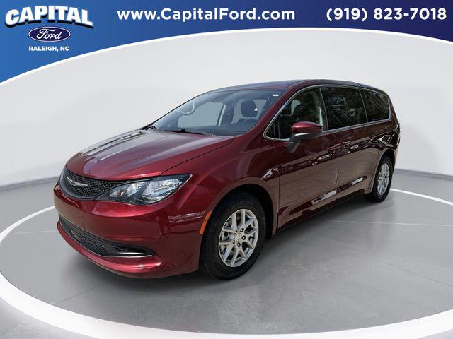 2023 Chrysler Voyager LX