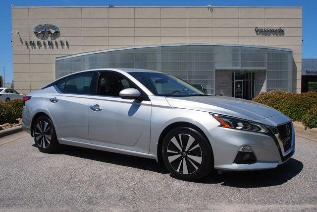 2022 Nissan Altima SL FWD