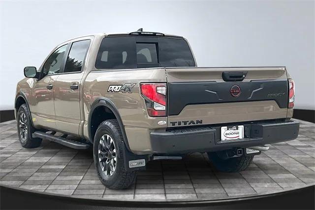 2024 Nissan TITAN Crew Cab PRO-4X 4x4