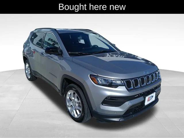 2024 Jeep Compass Latitude Lux FWD
