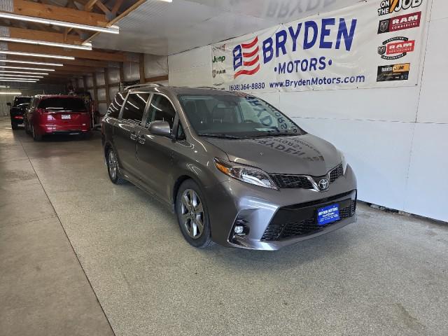 2019 Toyota Sienna SE Premium 8 Passenger