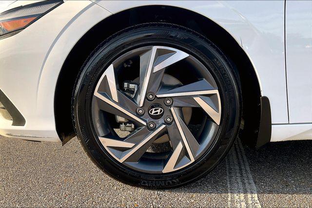 Used 2025 Hyundai Elantra For Sale in Olive Branch, MS
