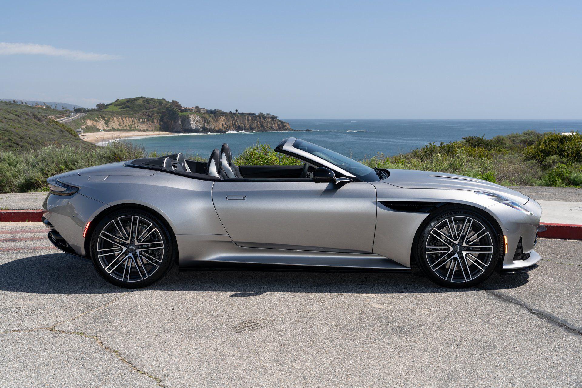 Aston Martin 2025 DB12 Volante