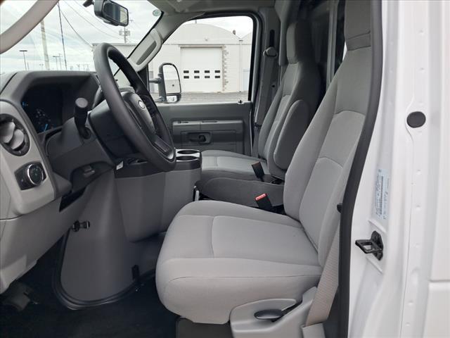2025 Ford E-350 Cutaway Base
