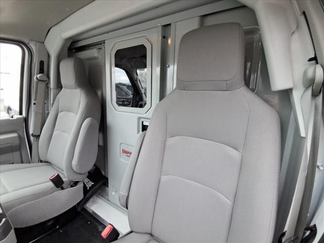 2025 Ford E-350 Cutaway Base