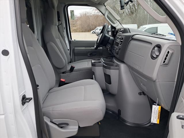 2025 Ford E-350 Cutaway Base