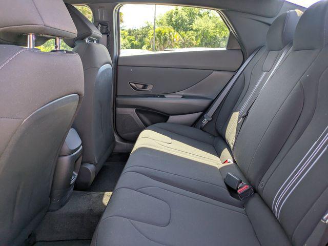2025 Hyundai Elantra Hybrid SEL Sport