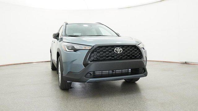 2025 Toyota Corolla Cross LE